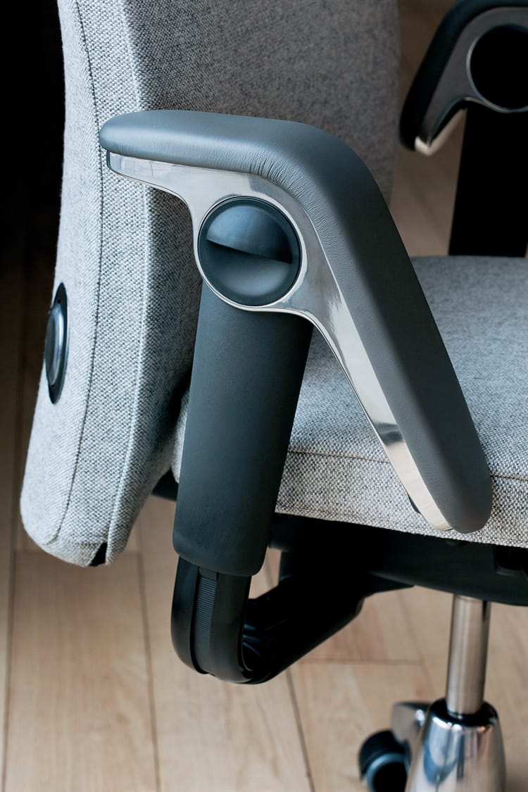 HAG Tribute Office Chair - MTO - Back in Action