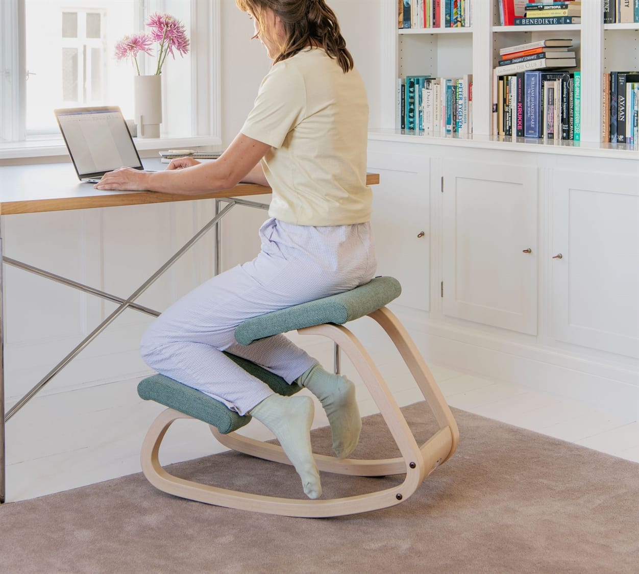 Varier Variable Balans Kneeling Chair - Back in Action